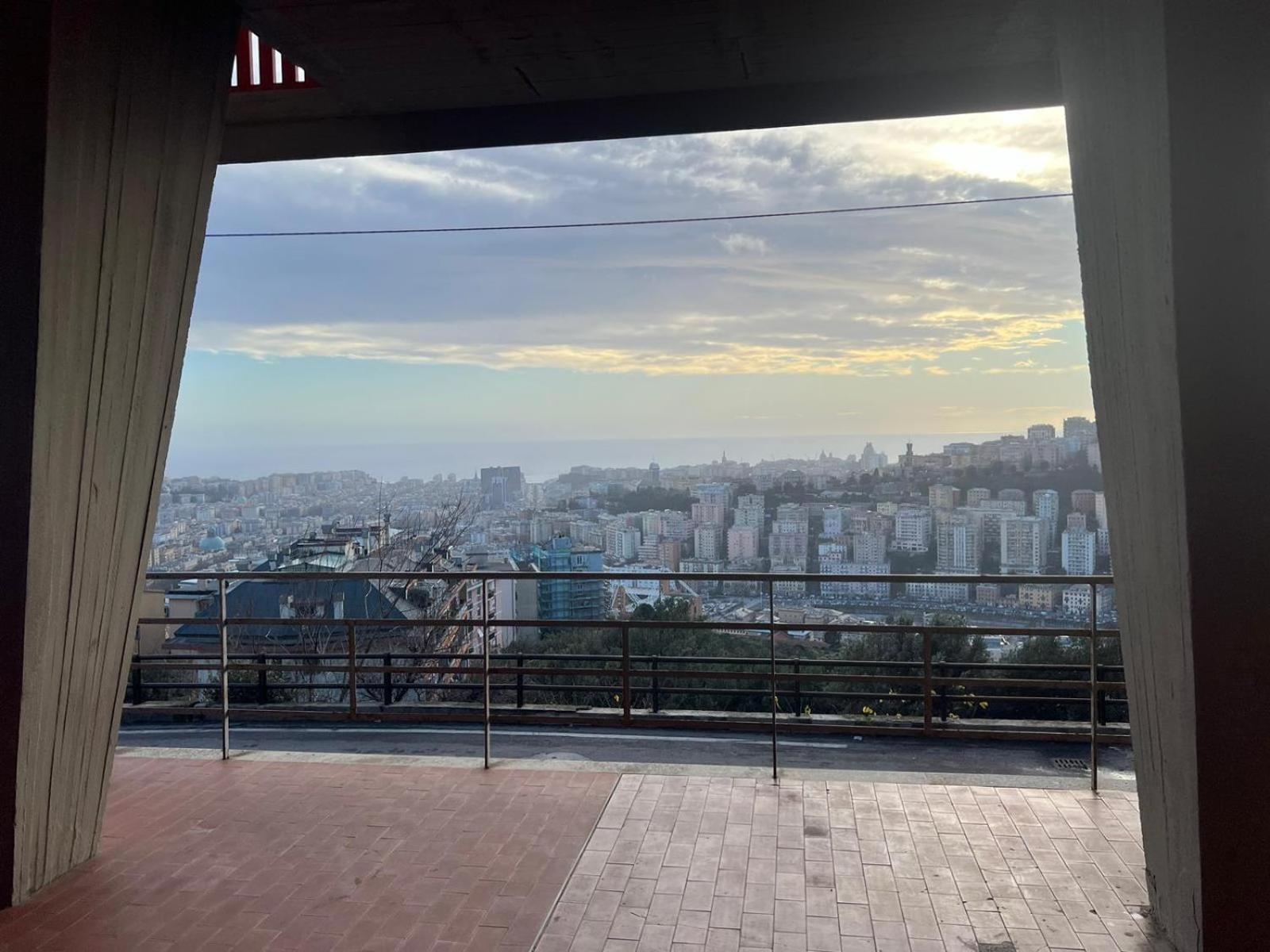 Appartamento Sophia House - Free Parking And Sea View Genova Esterno foto