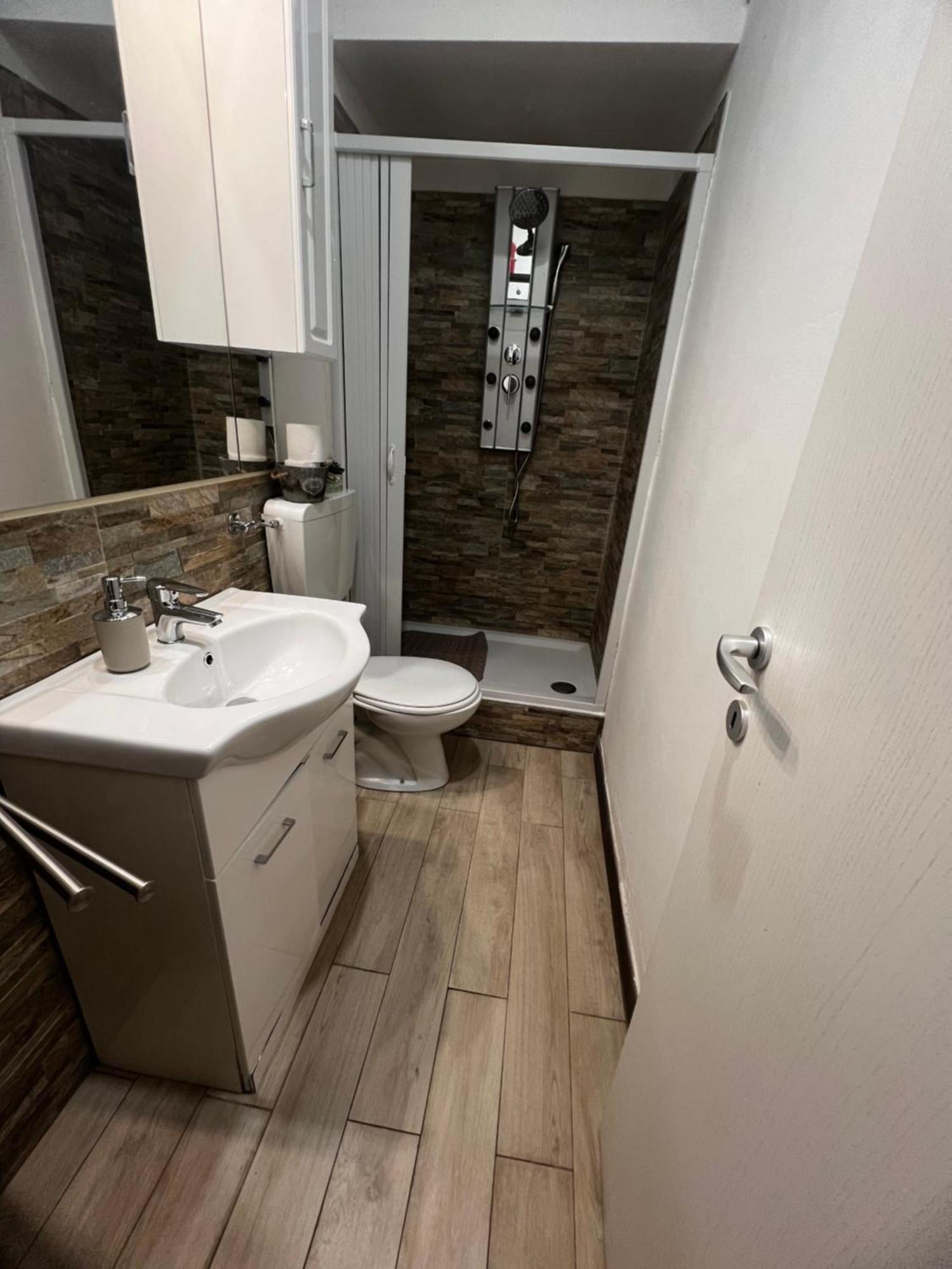 Appartamento Sophia House - Free Parking And Sea View Genova Esterno foto